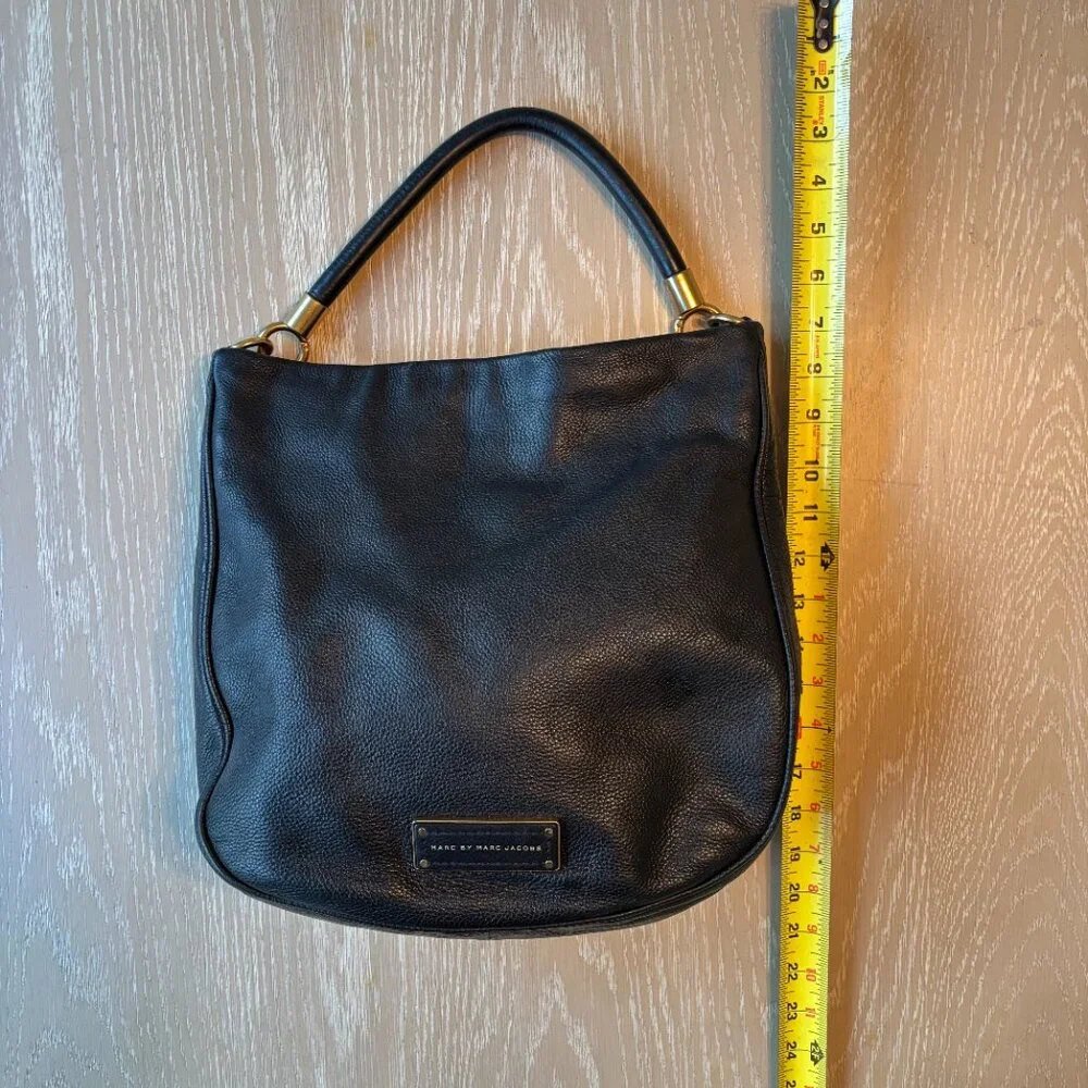 Marc by Marc Jacobs Too Hot to Handle Leather Hobo Handbag - Picture 2 of 8